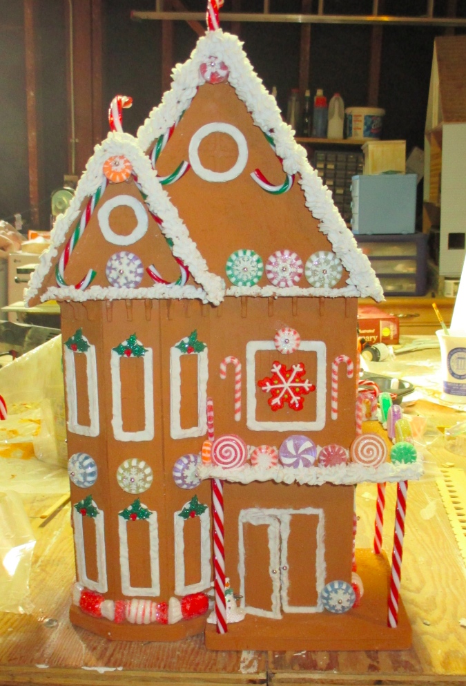 DIY Fake Frosting for our wooden gingerbread houses